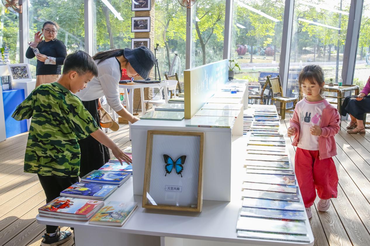 深化全民阅读活动 加速迈向数字阅读新阶段的出版物经营策略